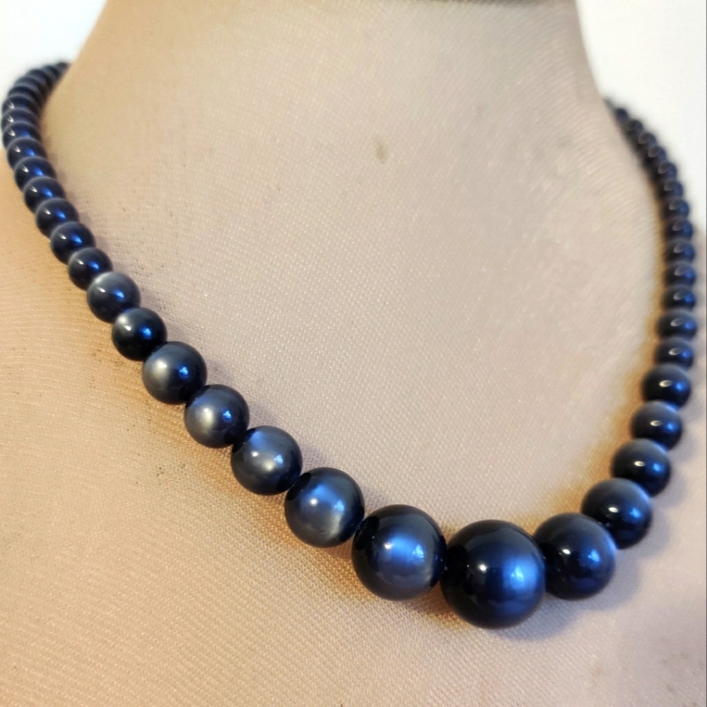 Vintage 60s Moonglow Lucite Beads Necklace